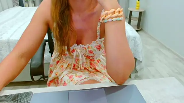 EveLove33 online show from June 10, 5:25 pm