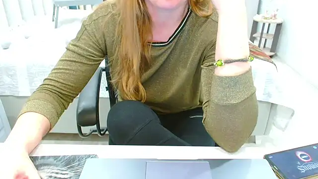 EveLove33 online show from May 3, 5:05 pm