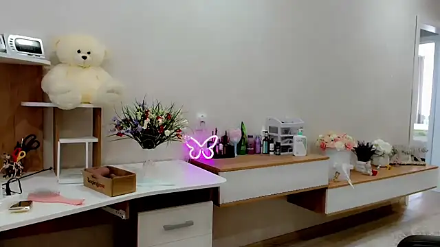 Snapshot of EveLove33 chatting on November 3, 7:57 am EveLove33 online show from November 3, 7:57 am