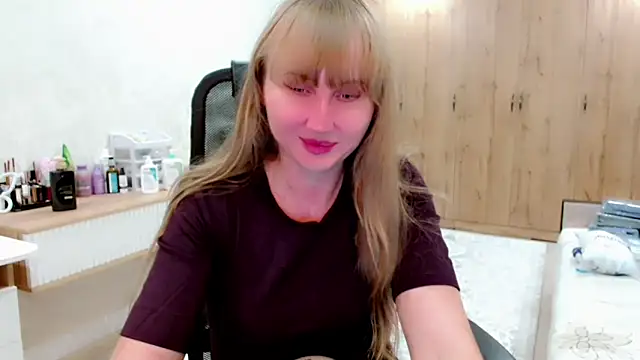 Snapshot of EveLove33 chatting on November 15, 5:06 pm EveLove33 online show from November 15, 5:06 pm