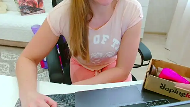 EveLove33 online show from February 24, 11:00 am