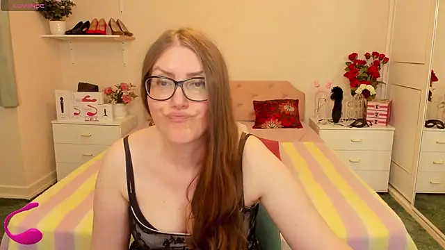 AmandamurX online show from June 19, 1:28 pm