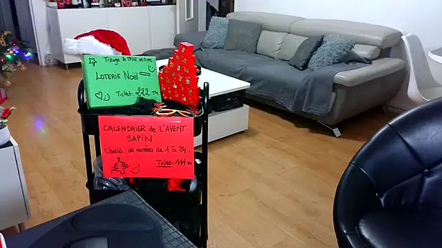 sarametisse26 online show from December 2, 7:32 am