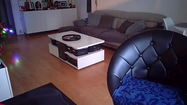 sarametisse26 online show from December 4, 8:02 am