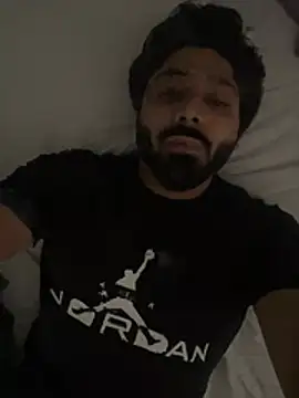 Snapshot of vinayz0 chatting on July 25, 8:15 pm vinayz0 online show from July 25, 8:15 pm