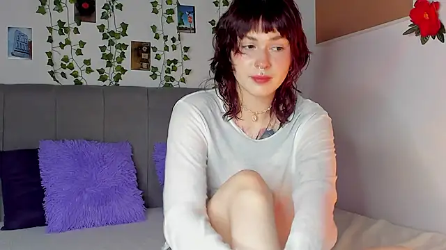 Snapshot of miss_Lizzy chatting on November 15, 1:20 am miss Lizzy online show from November 15, 1:20 am