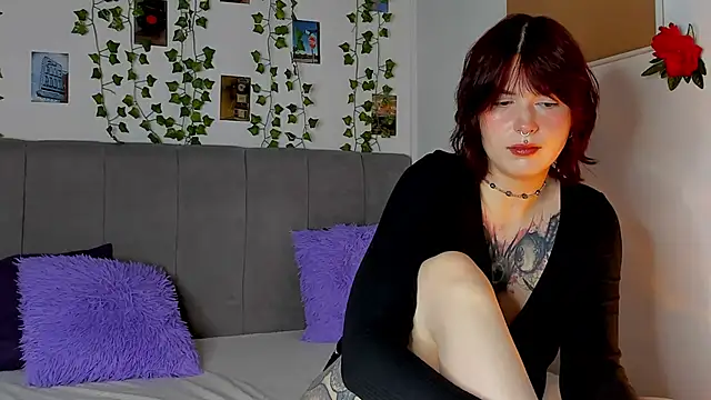 miss Lizzy online show from March 12, 1:33 am