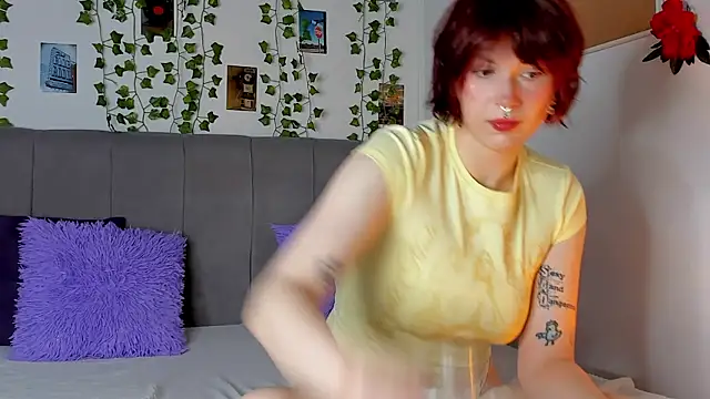 miss Lizzy online show from May 13, 1:12 am