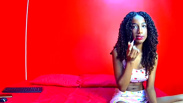 candymia68 online show from March 13, 10:15 pm