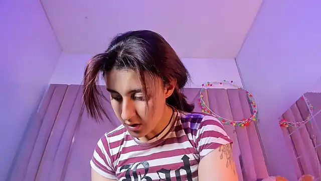 AngelaLinaresx69 online show from April 30, 5:09 pm
