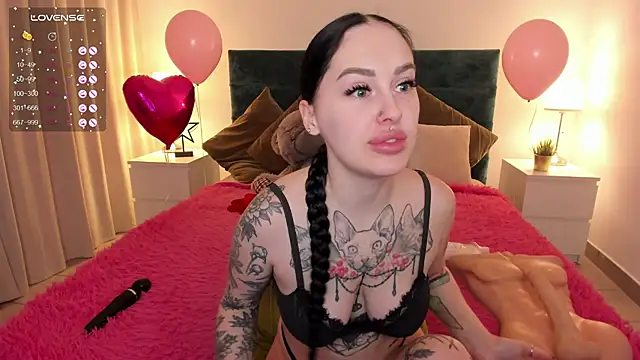 Snapshot of missAngellina chatting on March 7, 4:57 am missAngellina online show from March 7, 4:57 am