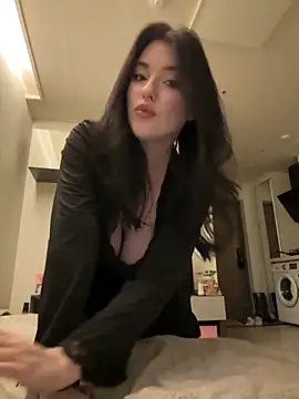 Angela Fosterr online show from February 6, 6:48 pm