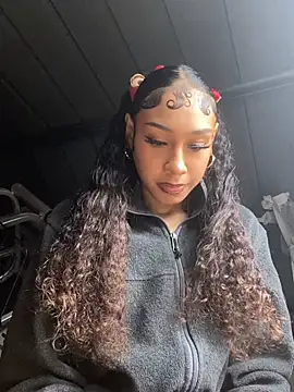 Snapshot of badbaby187 chatting on February 13, 3:56 pm badbaby187 online show from February 13, 3:56 pm