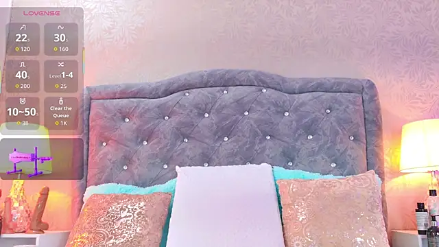 ZafiroClean online show from April 15, 7:58 pm