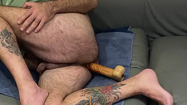 gimmos98xx online show from December 3, 7:35 pm