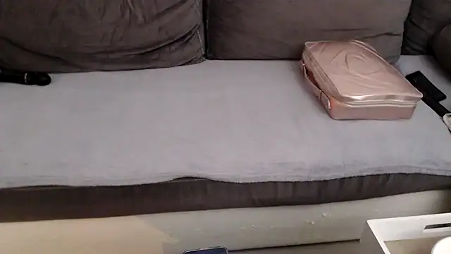 alejandraxxz online show from December 18, 7:35 am