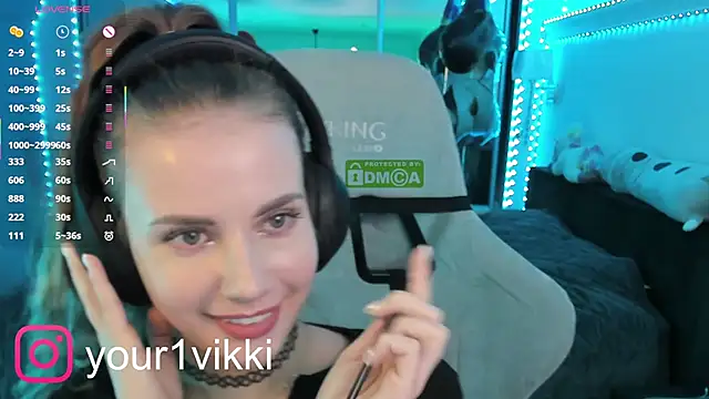 Vikki Cheese online show from February 17, 9:21 pm