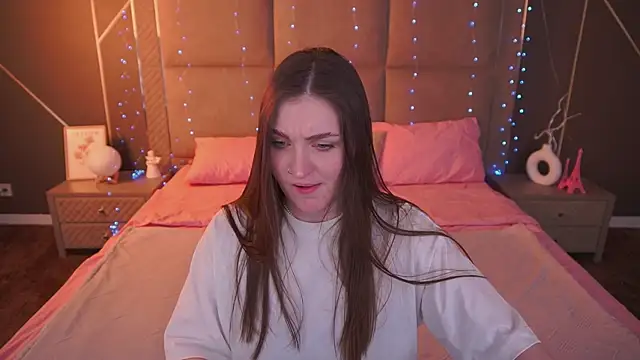 EmmyCharmm online show from February 10, 6:56 am