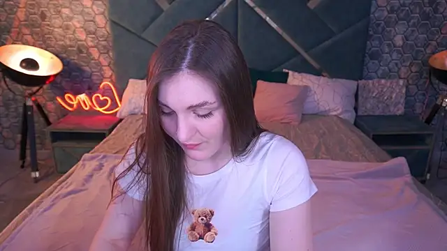 EmmyCharmm online show from March 17, 6:49 am