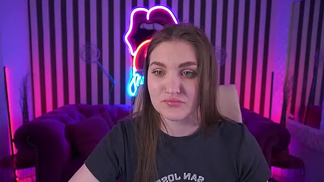EmmyCharmm online show from April 23, 5:47 am