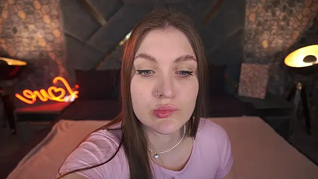 EmmyCharmm online show from October 2, 5:55 am