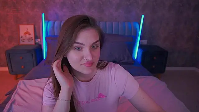 EmmyCharmm online show from April 9, 5:42 am