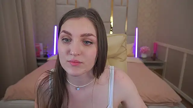 EmmyCharmm online show from March 19, 8:12 am