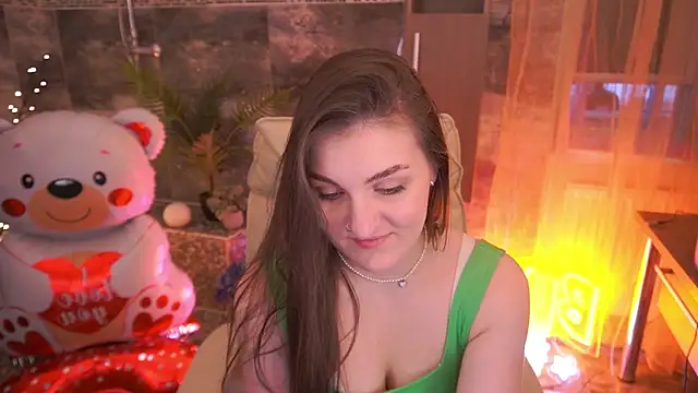 EmmyCharmm online show from February 12, 6:57 am