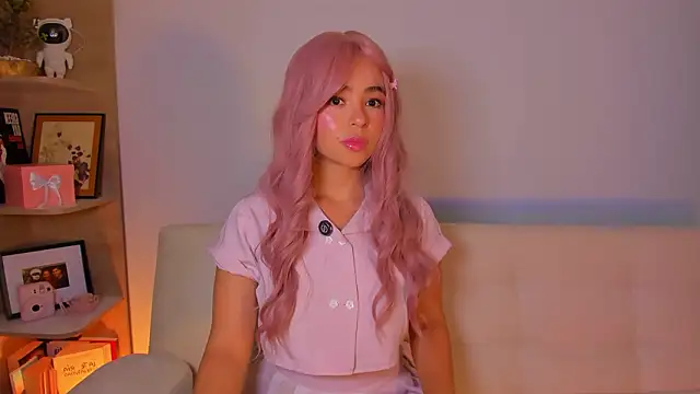 Snapshot of Olivia_xd_ chatting on March 28, 5:08 am Olivia xd online show from March 28, 5:08 am