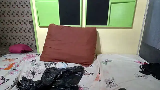 Bustylicious38DD online show from November 10, 3:33 am