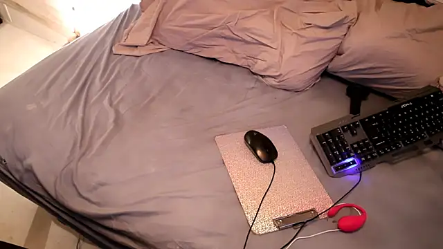 xxpixeyxx online show from November 29, 4:23 am