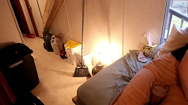 xxpixeyxx online show from March 25, 12:37 pm