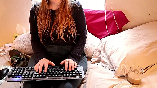 xxpixeyxx online show from January 17, 2:31 pm