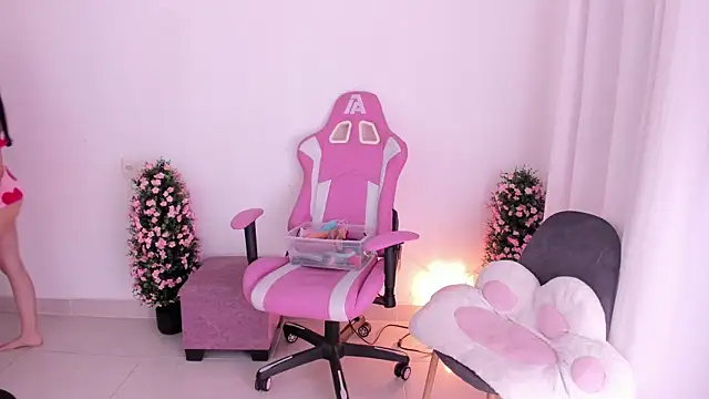 keissy rincon  online show from November 12, 10:46 pm