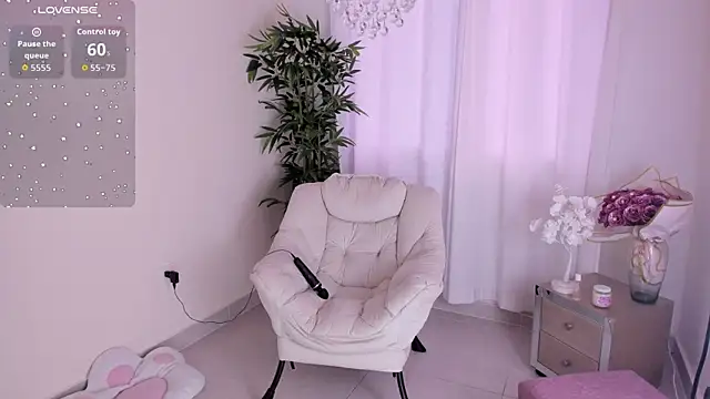 Snapshot of keissy_rincon_ chatting on June 7, 8:36 pm keissy rincon online show from June 7, 8:36 pm
