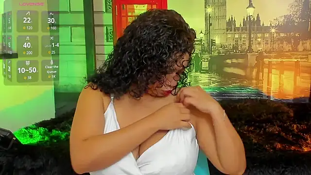 Snapshot of ana_sweet2 chatting on October 2, 10:18 am ana sweet2 online show from October 2, 10:18 am