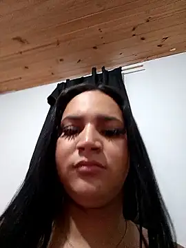 Snapshot of Andrys_ chatting on June 14, 6:36 am Andrys online show from June 14, 6:36 am