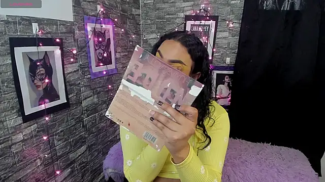 Andrys  online show from December 5, 8:50 pm