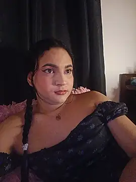 Snapshot of Andrys_ chatting on July 3, 6:09 am Andrys online show from July 3, 6:09 am
