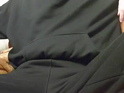 wirytynum online show from November 26, 2:39 pm