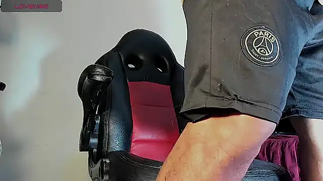 Snapshot of FuckHardlove chatting on October 22, 4:17 pm FuckHardlove online show from October 22, 4:17 pm