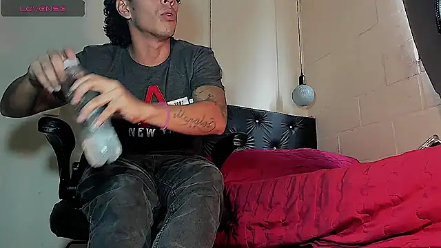 Snapshot of FuckHardlove chatting on September 26, 6:15 pm FuckHardlove online show from September 26, 6:15 pm