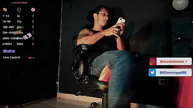 FuckHardlove online show from March 26, 5:17 am