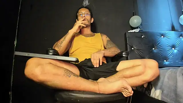 FuckHardlove online show from June 4, 4:00 pm