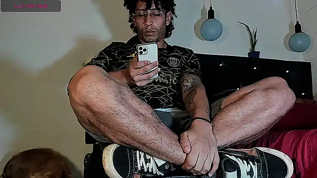 Snapshot of FuckHardlove chatting on October 17, 4:09 pm FuckHardlove online show from October 17, 4:09 pm