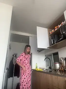 Ameellie online show from March 6, 5:08 pm