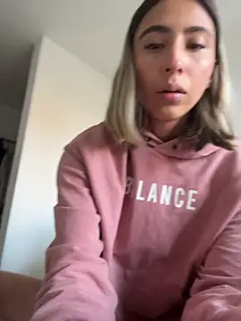 Ameellie online show from February 14, 9:59 pm