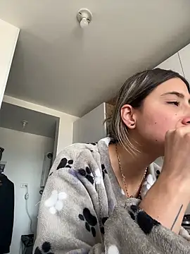 Ameellie online show from March 22, 3:13 pm