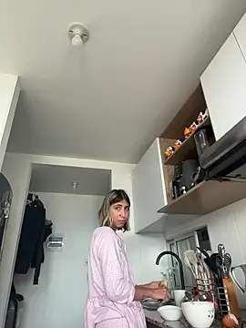 Ameellie online show from December 20, 2:20 pm