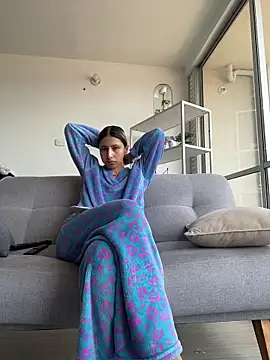 Ameellie online show from February 4, 5:08 pm